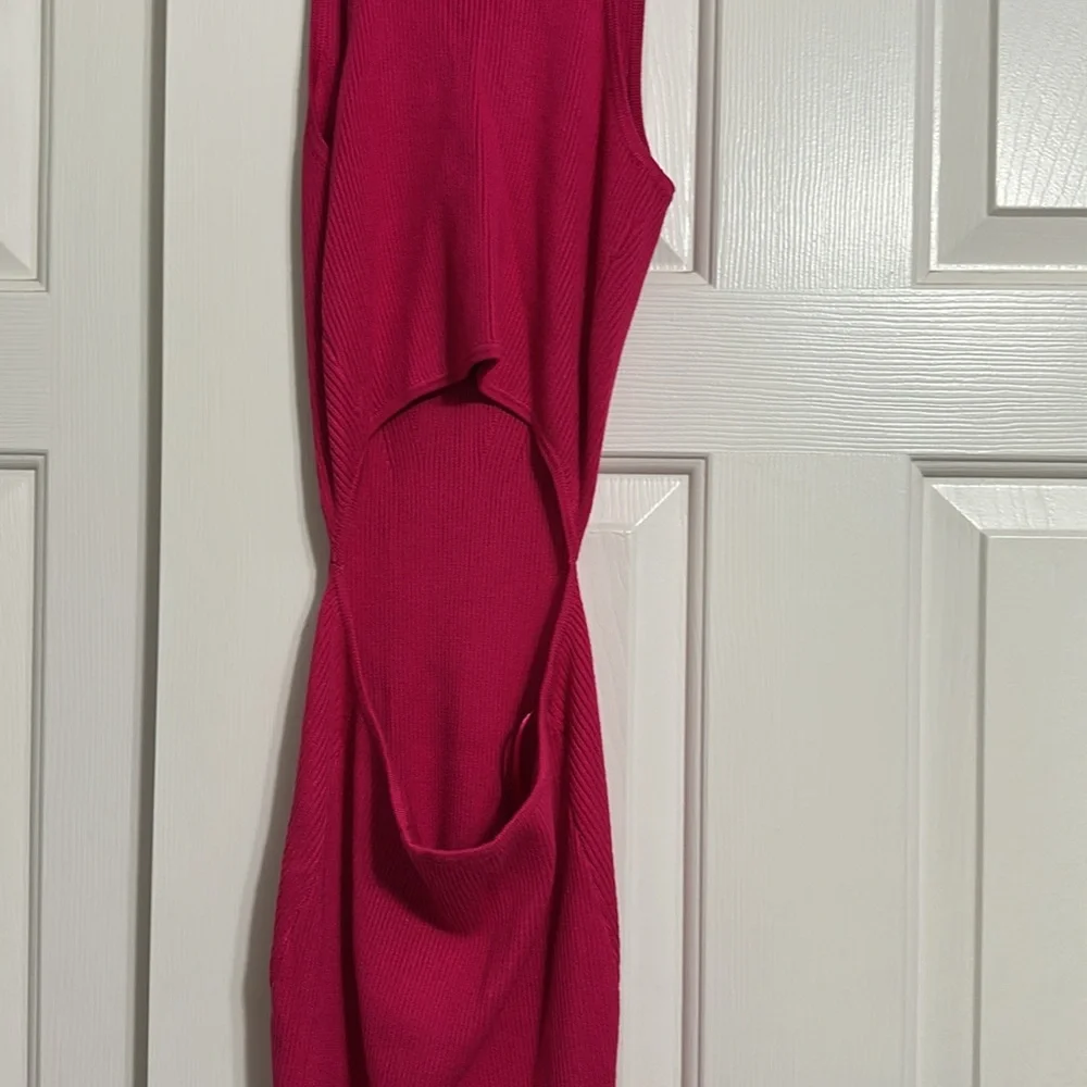 HOUSE OF HARLOW 1960 Pink Ribbed Sleeveless Dress - Picture 4 of 5